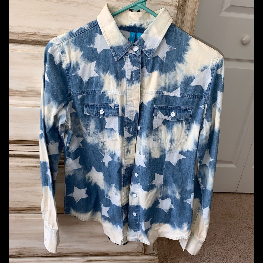 Blue and white stars shirt